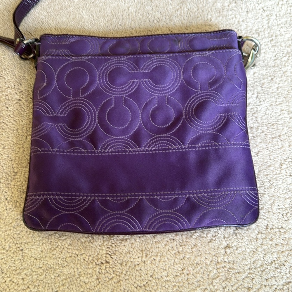 Coach crossbody - Picture 2 of 3
